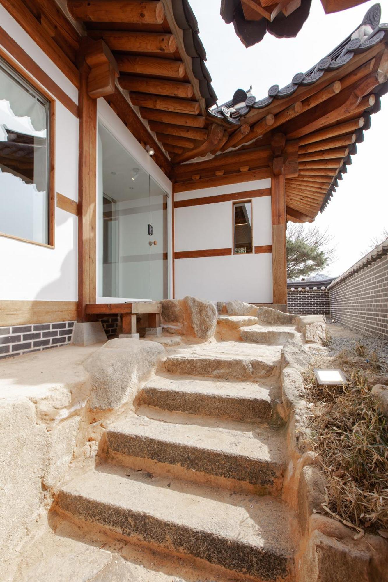 Cheong-Yeon, The Korean Traditional House Hanok In Jeonju Hanok Village Bagian luar foto